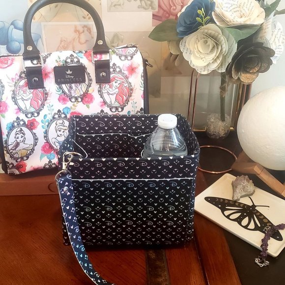 Loungefly Disney Convertible Backpack to Purse Organizer - Picture 1 of 1